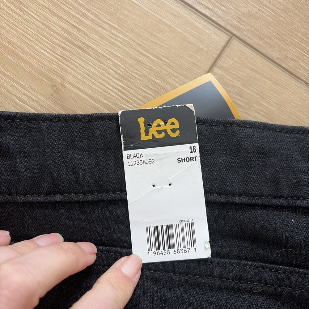 NWT Lee Legendary Style Women's Size 16 16S Short Black Flare Leg Mid Rise Jeans - Picture 11 of 11